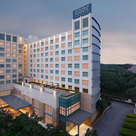 Four Points By Sheraton Hotel And Serviced Apartments Púna Exteriér fotografie