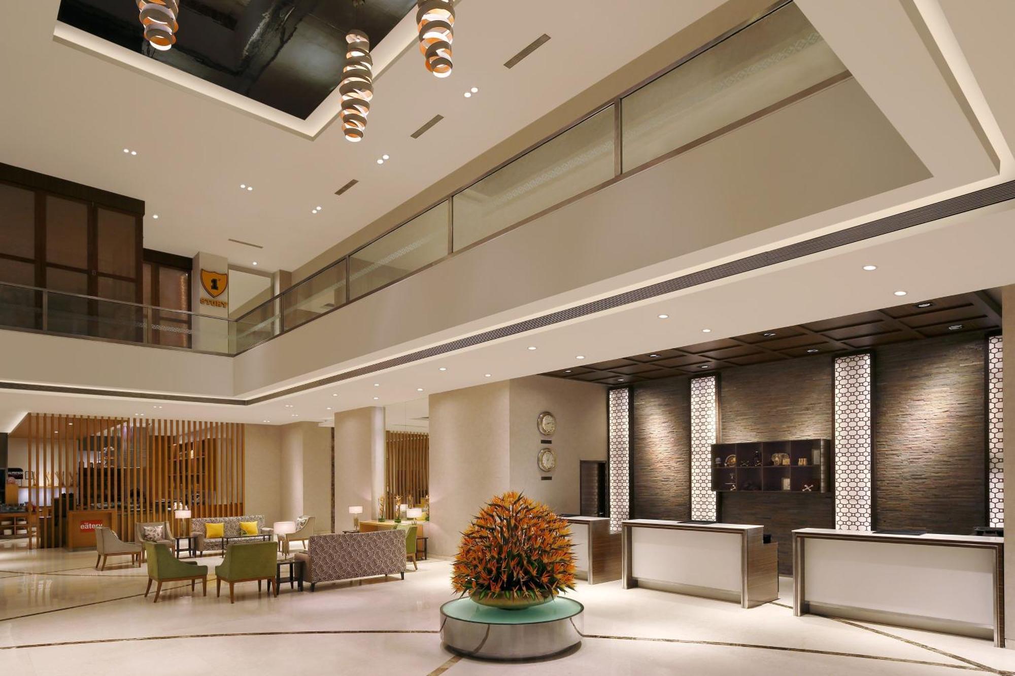 Four Points By Sheraton Hotel And Serviced Apartments Púna Exteriér fotografie